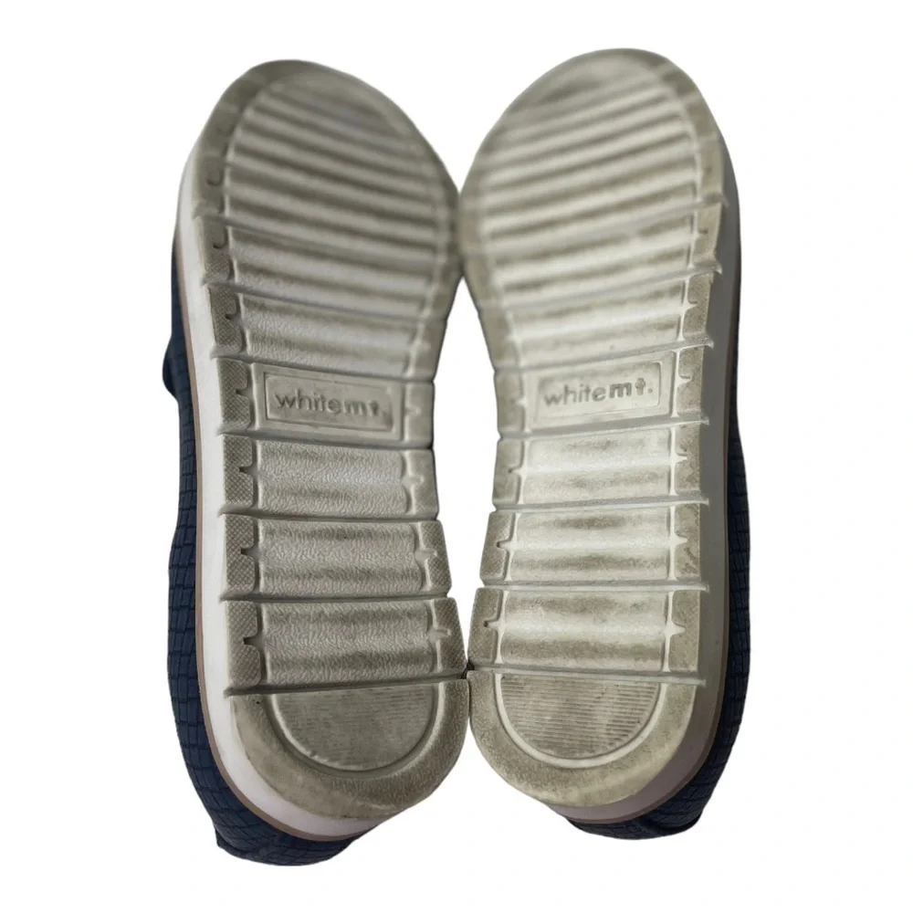 White Mountain Dora Women’s Navy Blue Loafers